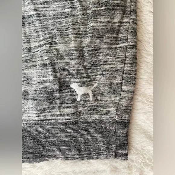 Victoria Secret PINK oversized sweatshirt - Picture 9 of 10